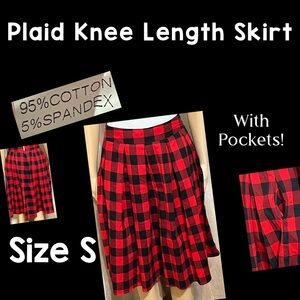 Size S- Plaid Knee Length Skirt w/ Pockets